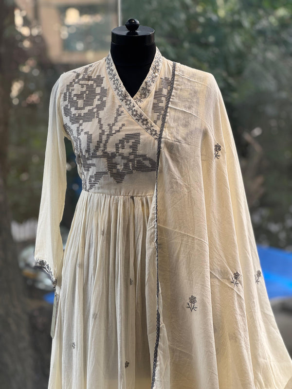Elegant ethnic suit