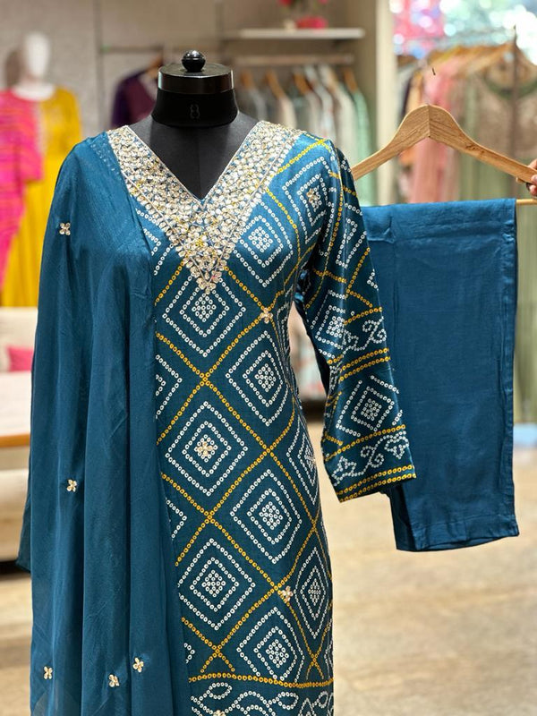 Blue Gota Neck Suit Set
