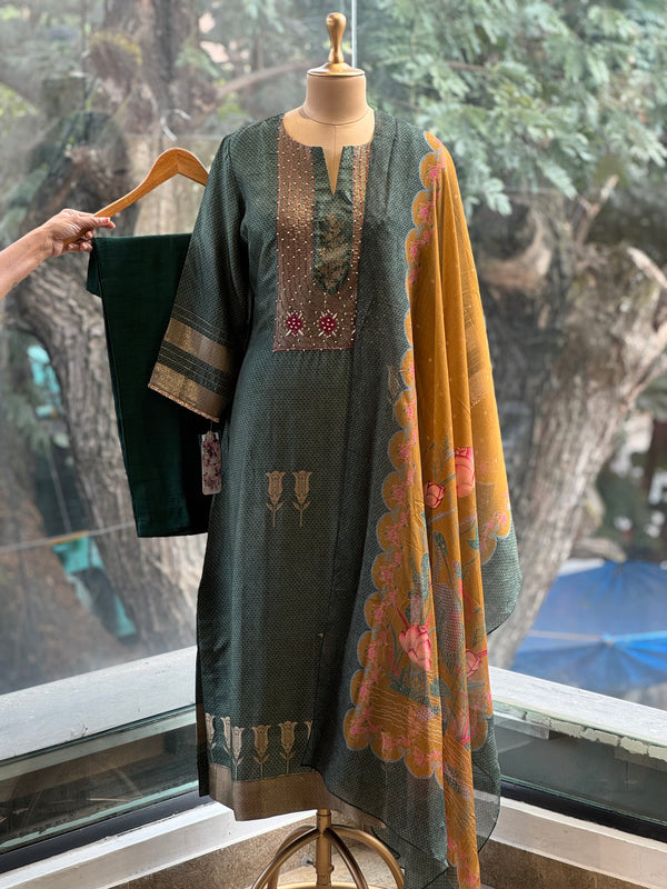 Green Hand Weaving Suit