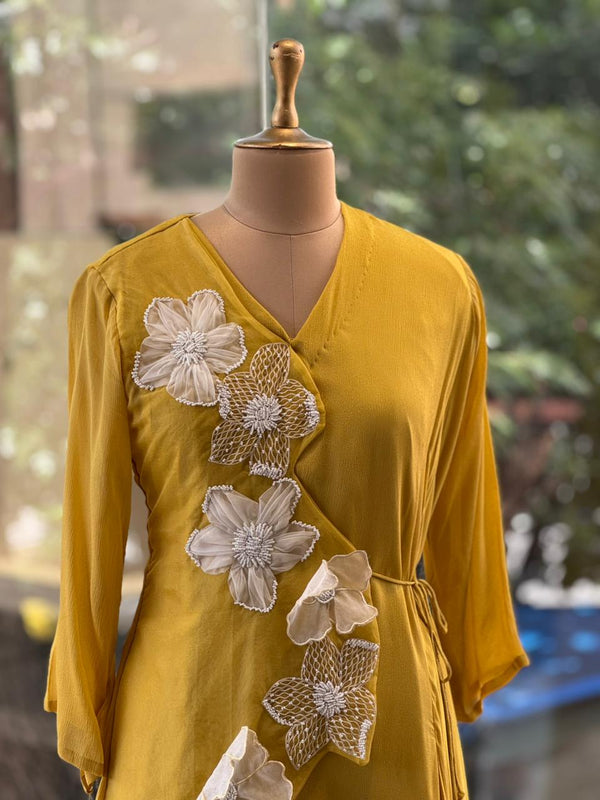 Stylish Yellow Tie Knot Co Ord