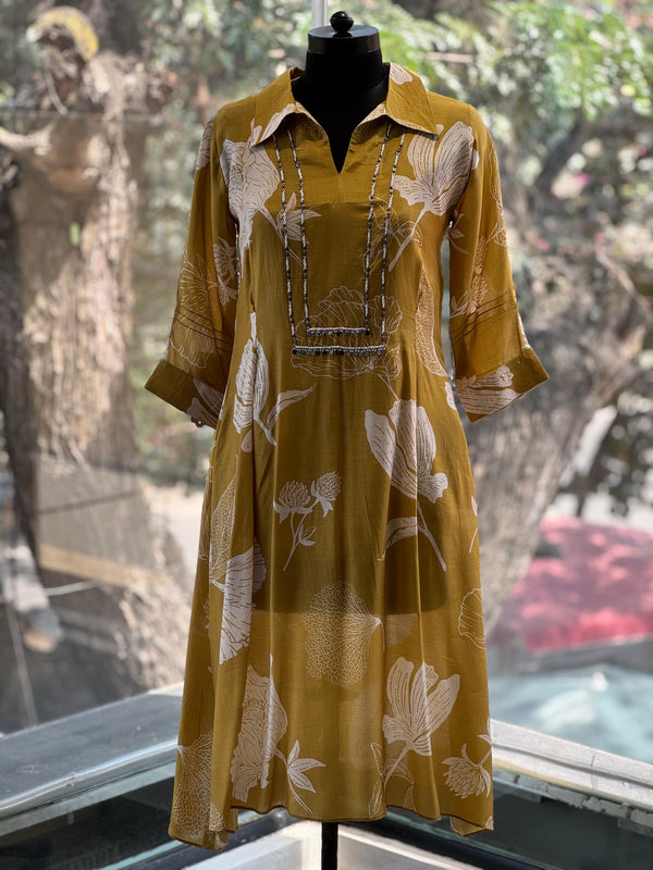 Floral silk kurta with pants