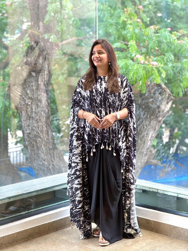 Black Crushed Cape Set