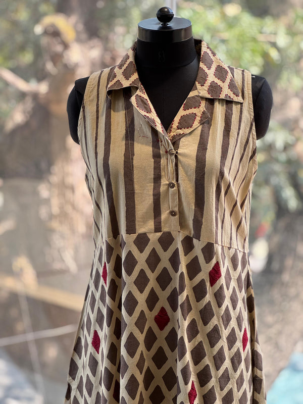 Sleeveless cotton top