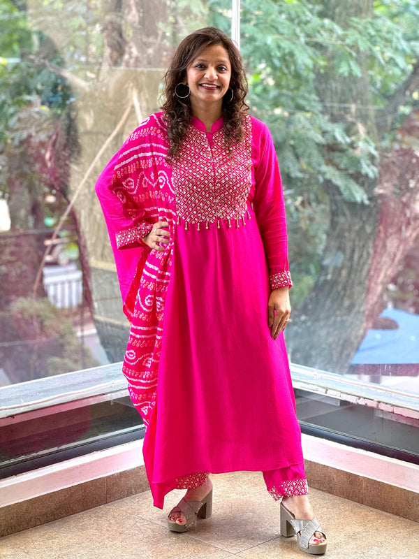 Pink Bandhej Kaftan Set