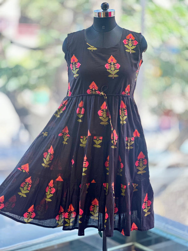 Black Sleeveless Floral Tunic