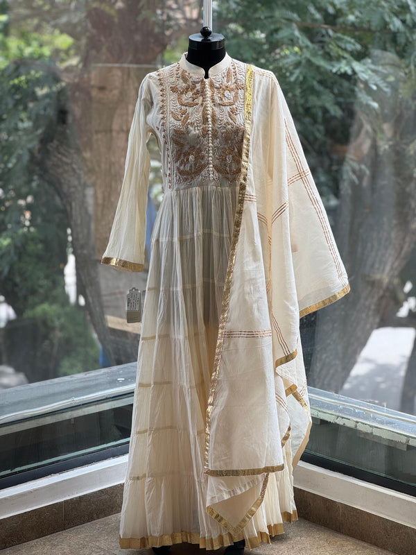 Cream Mul Gown No