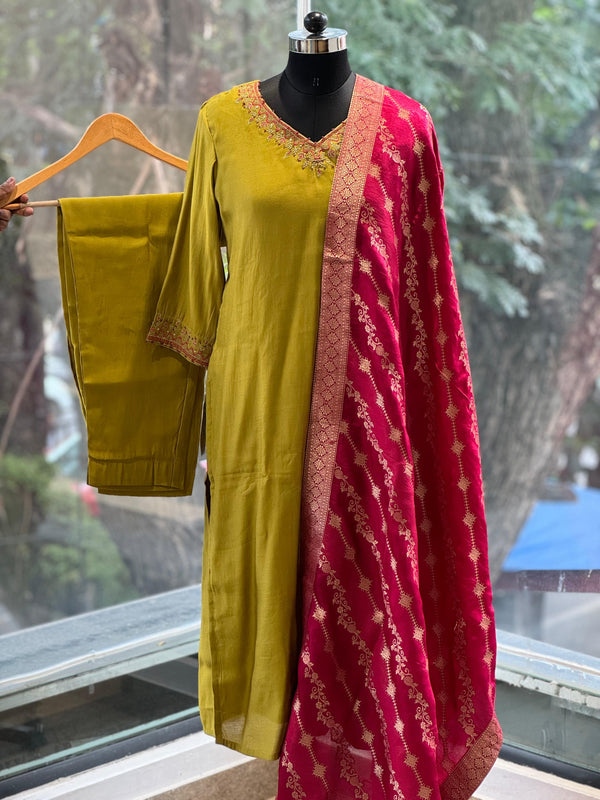 Green Yolk Neck Banarasi Dupatta Set