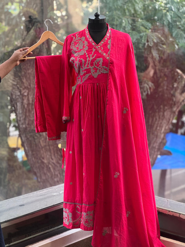 Thread embroidery kurta set