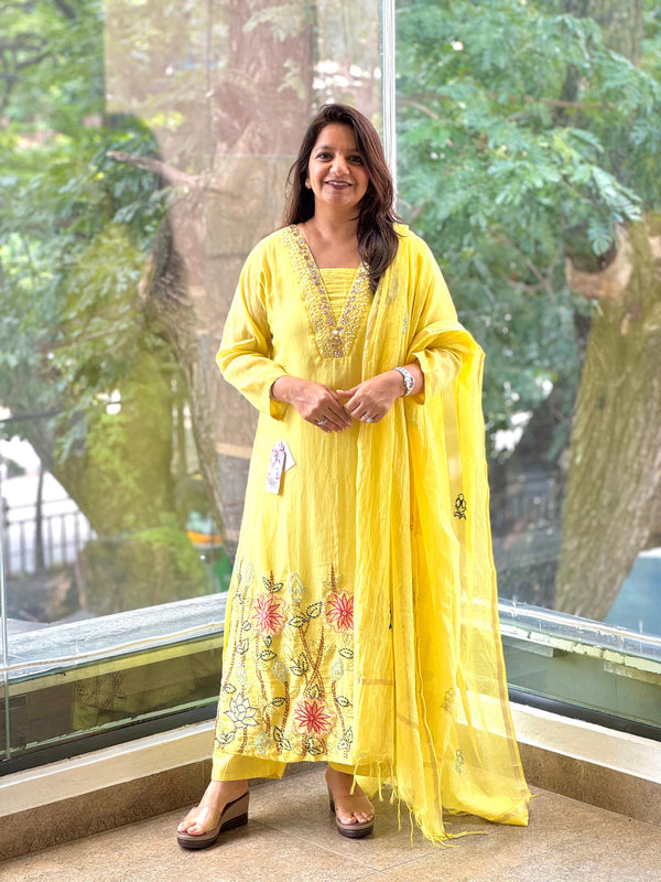 Yellow Mul Knot Work Suit