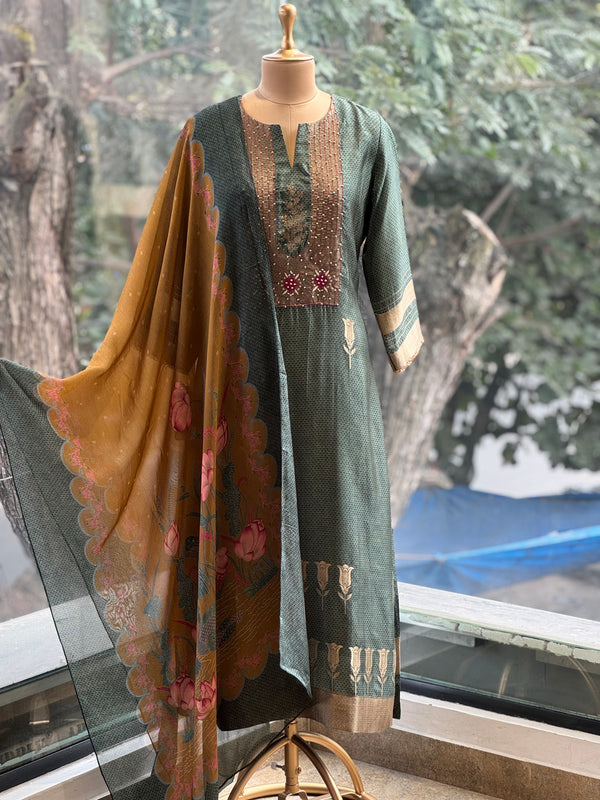 Green Hand Weaving Suit