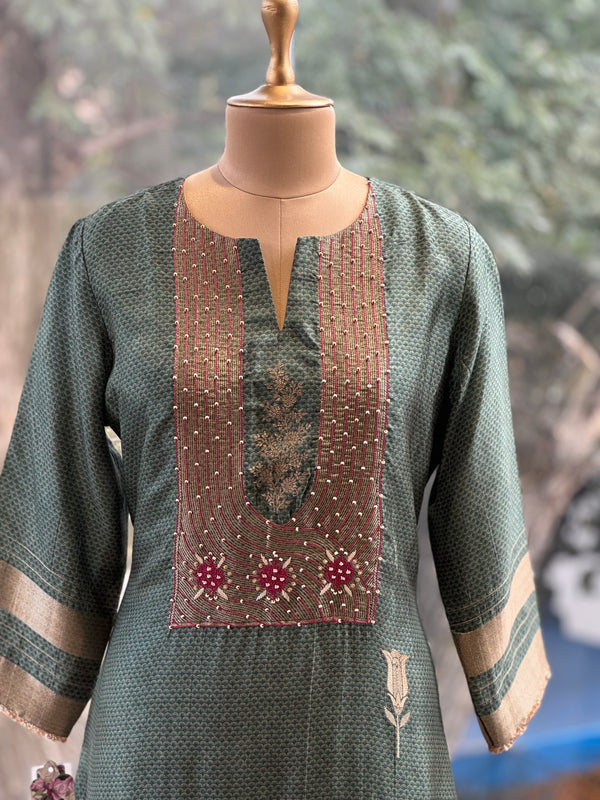 Green Hand Weaving Suit