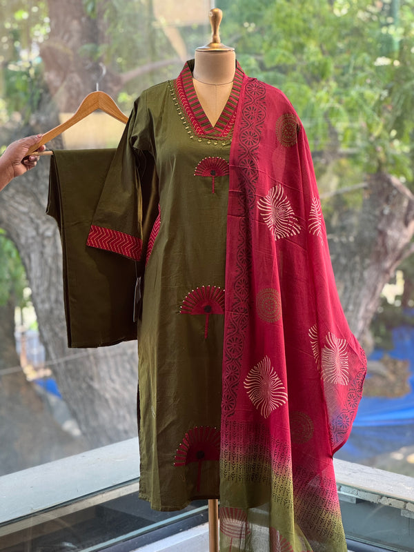 Green Mirror Work Dupatta Set