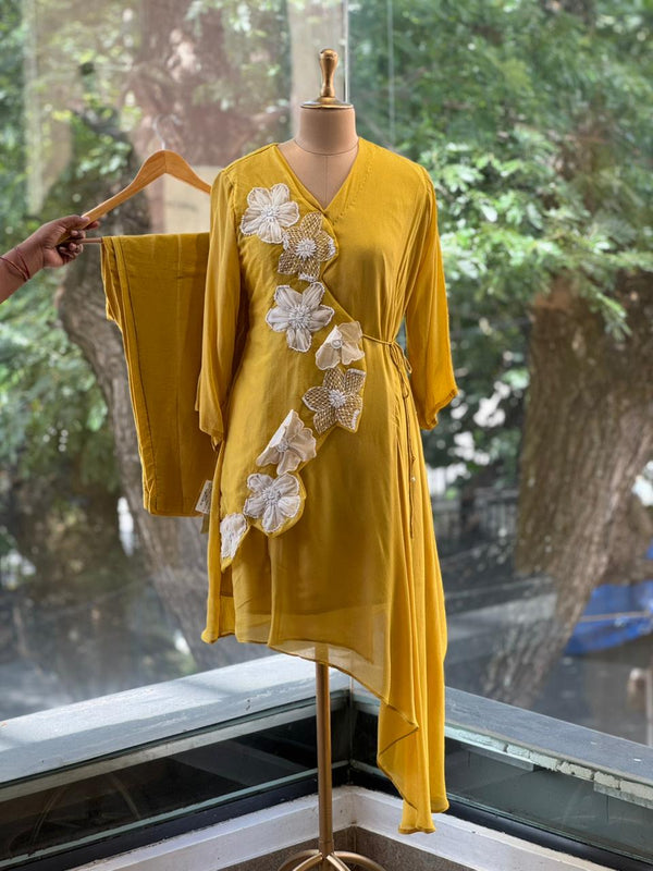 Stylish Yellow Tie Knot Co Ord