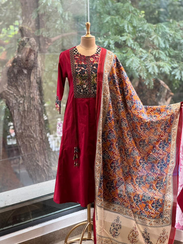 Maroon Printed Dupatta Set