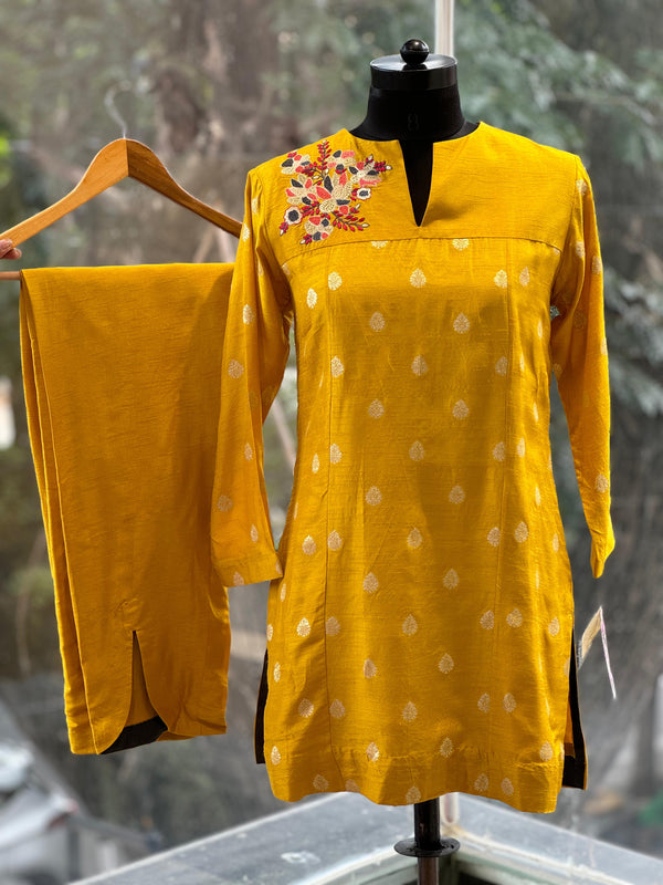 Yellow Embroidered Banarasi Co Ord